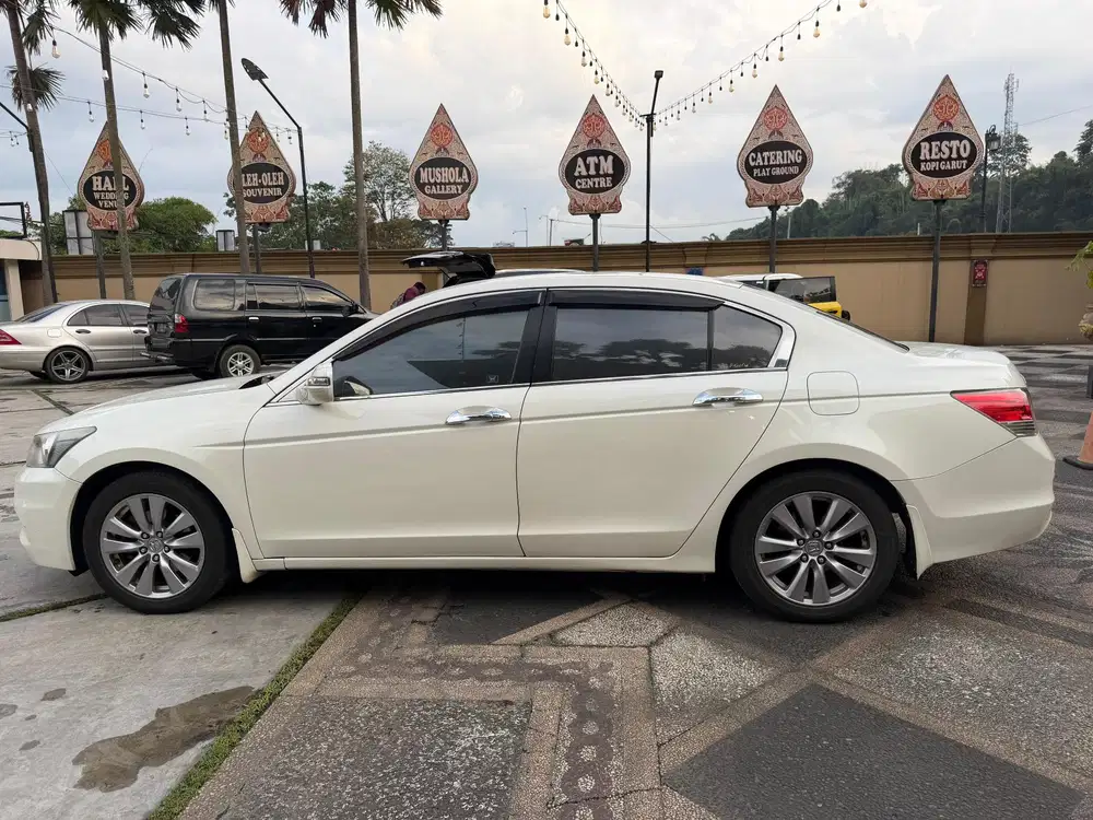 Honda Accord 2011 Bensin