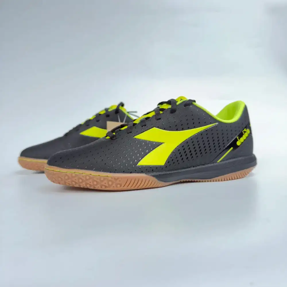 Diadora Pichichi 5 IDR Original Sepatu Futsal Indoor Black Yellow