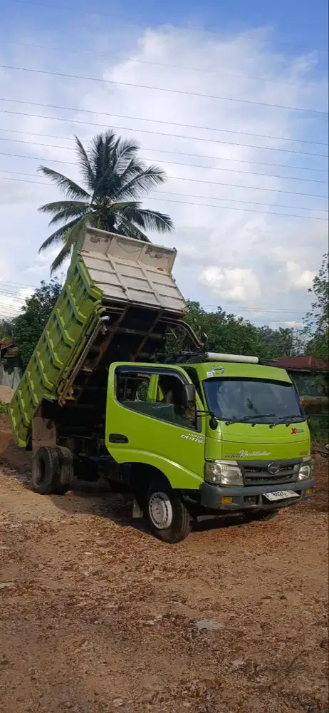 DIJUAL Hino Dutro 130 HD – Dump Truck Siap Kerja (6 roda)