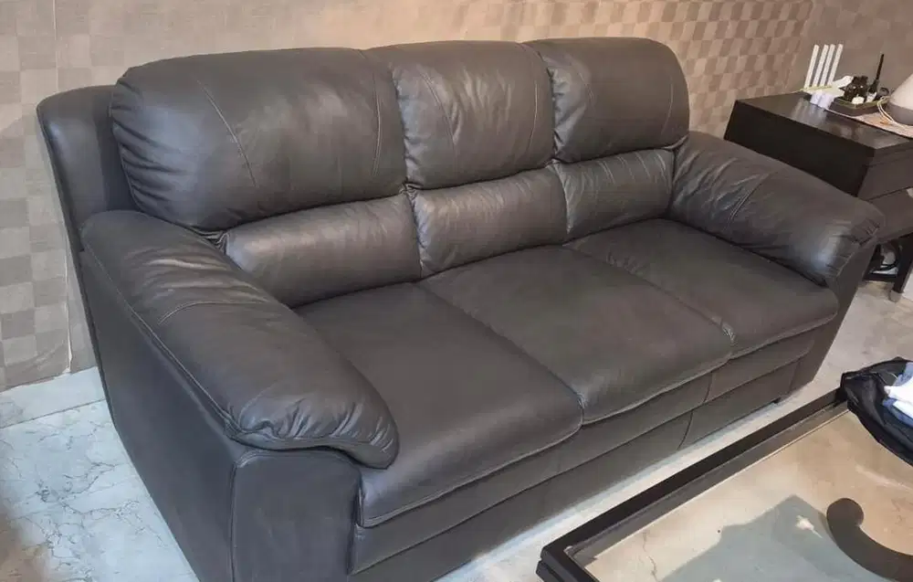 Sofa kulit informa 3 seater
