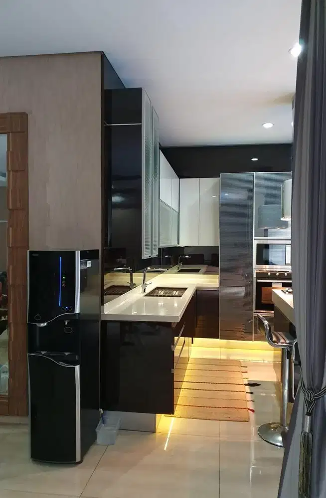 HOT SALE!!!RUMAH MEWAH SIAP HUNI DI KAWASAN ELITE LOKASI STRATEGIS