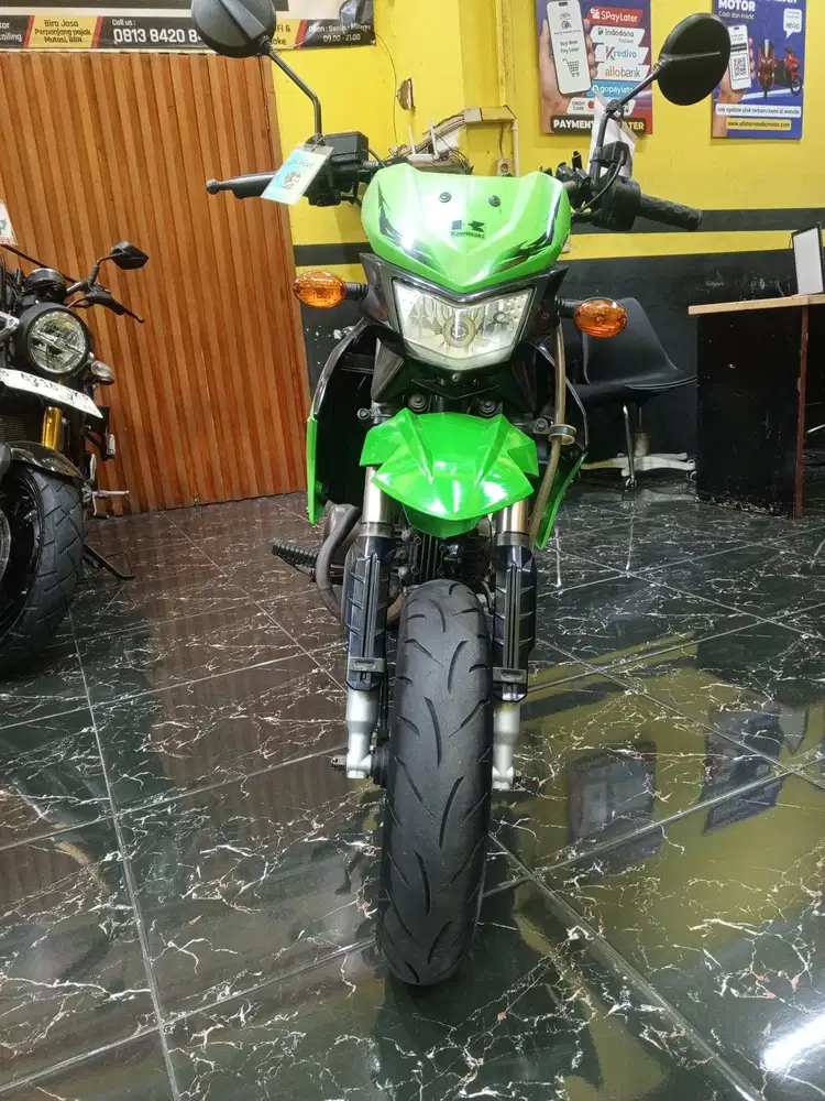 KSR 110 2011. MESIN BODY KAKI2 SPTI BARU. PAJAK ON. BISA BAYAR DITMPT.