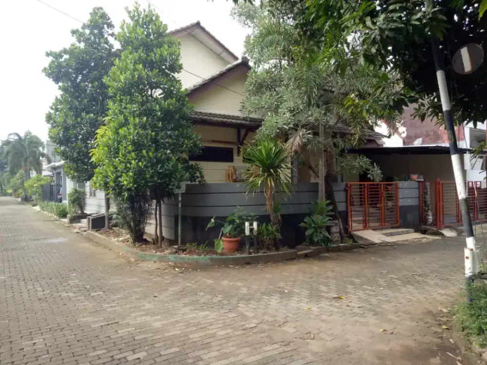 Rumah hook 2 lantai luas dan murah