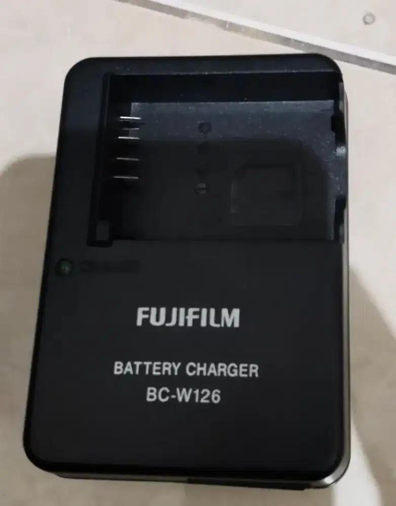 Batre + Charger kamera fujifilm