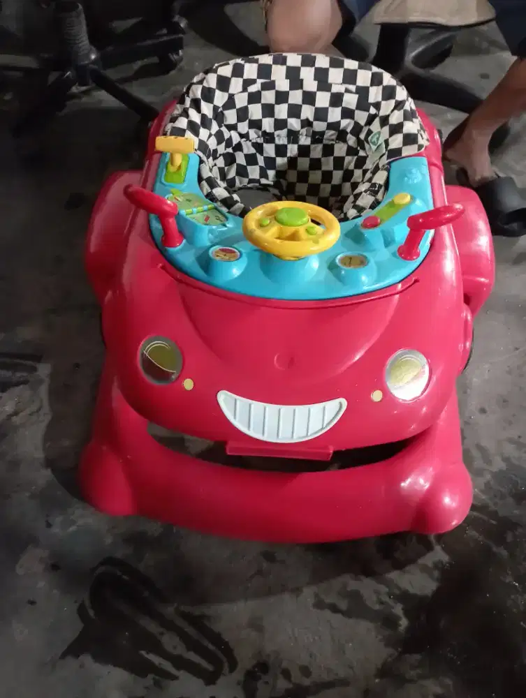 Baby walker masih bagus