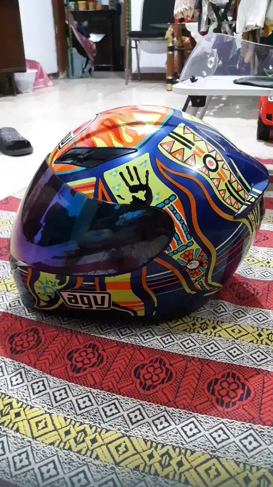 Helm AGV K3 Five Continents VR46
