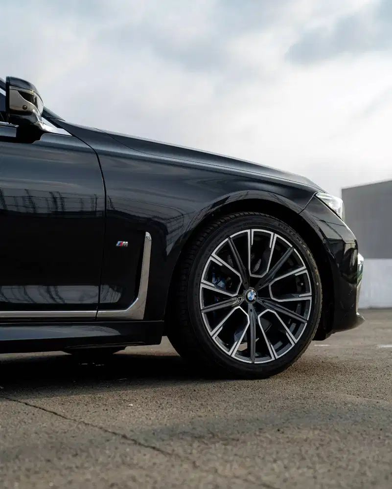 BMW 730Li M Sport G11 Black