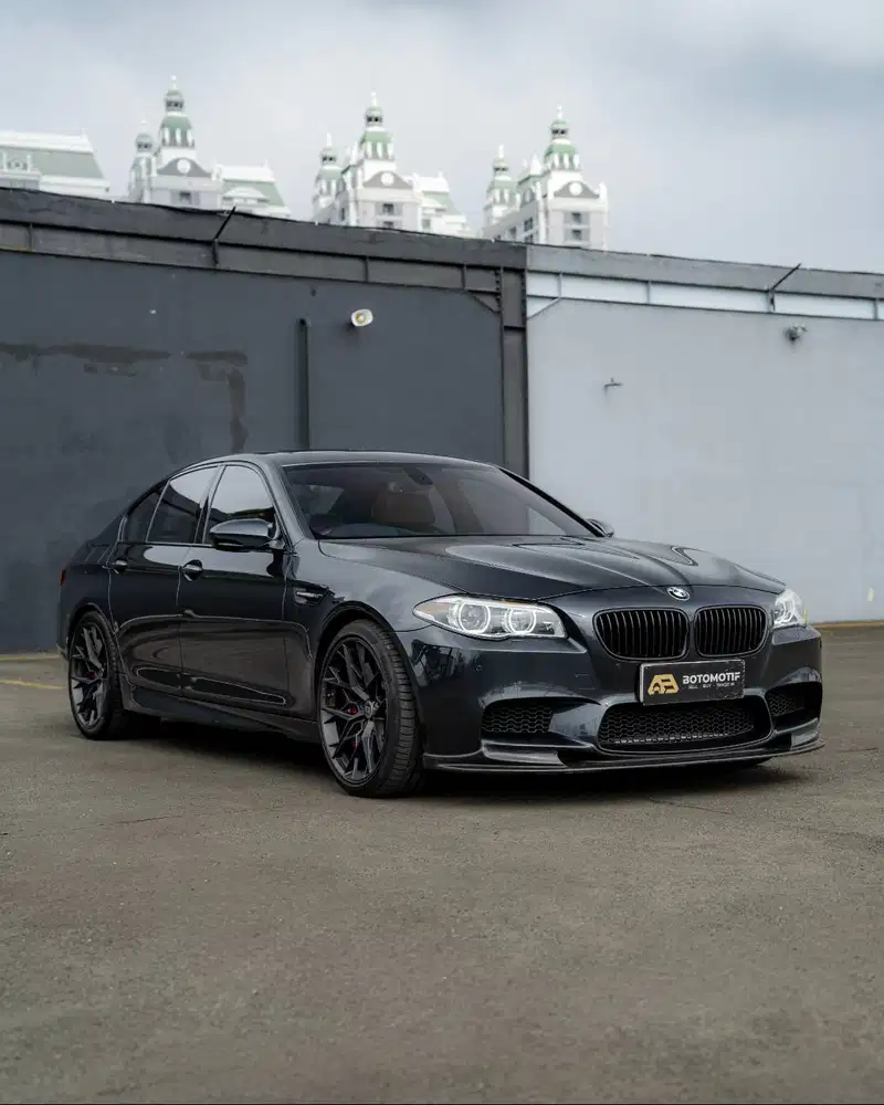 BMW M5 F10 Black 2012