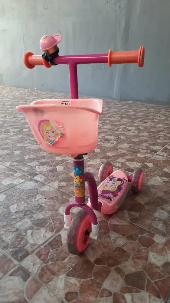 Scooter Mainan Anak Ada Music nya