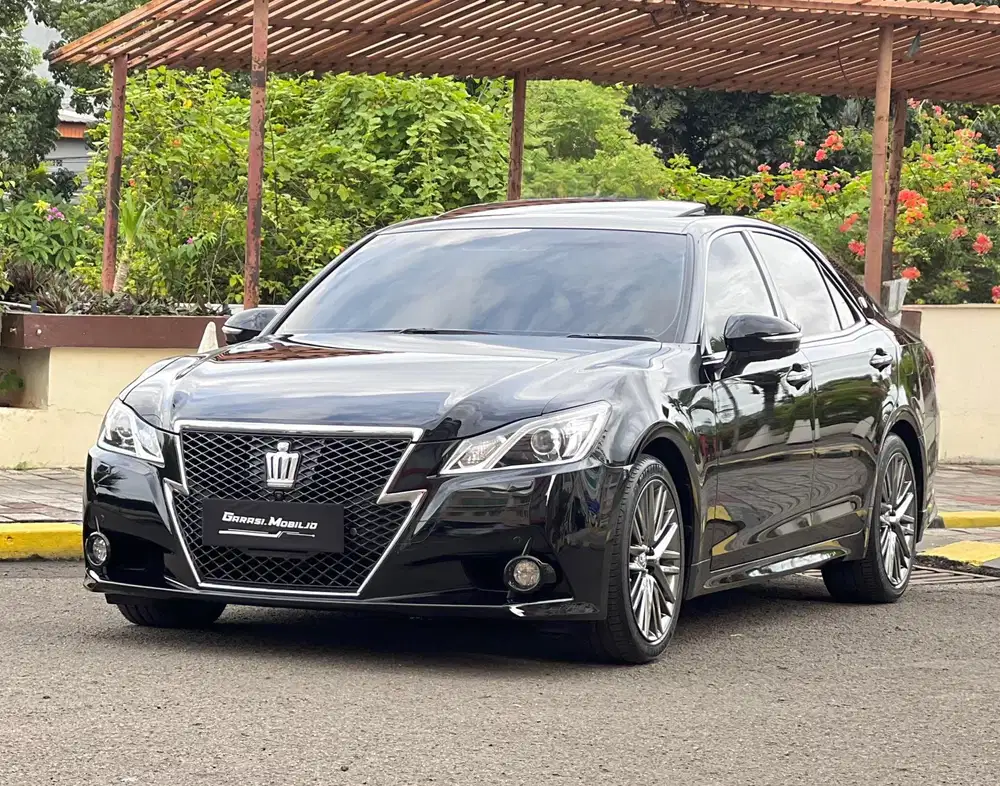 Toyota Crown Athlete G 3.5 V6 AT 2013