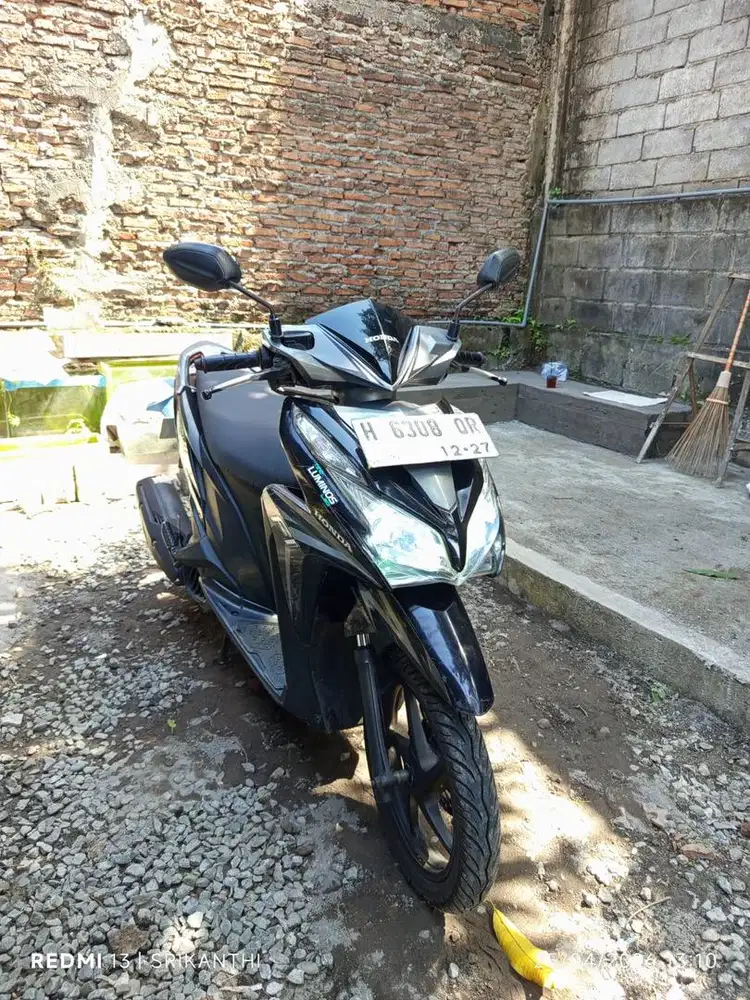 Vario 125 tahun 2012 KZR