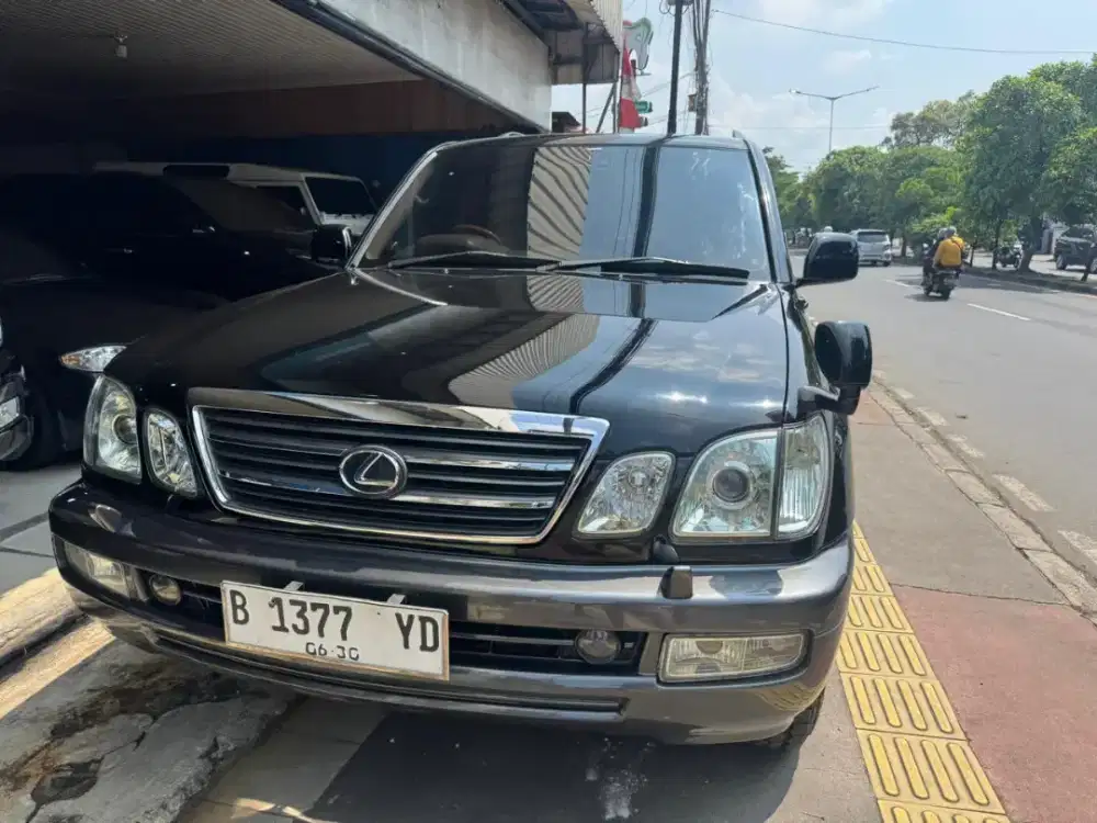 Toyota landcruiser cygnus  2003 AT zigzak