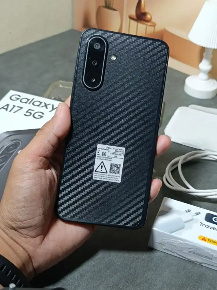Samsung a17 5g
Ram 8/256
