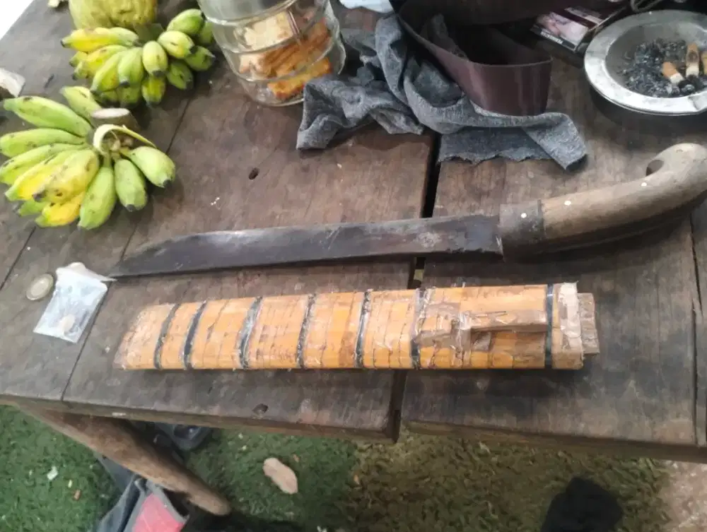 Pisau golok  bekas