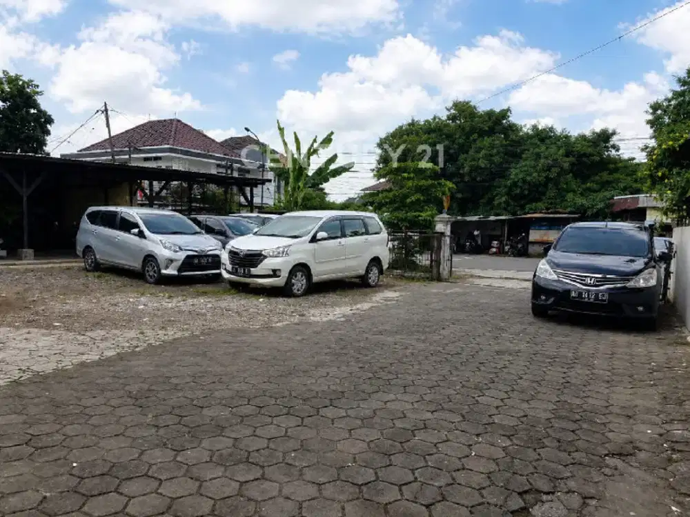 Gudang Siap Pakai Di Area Pasteur Bandung