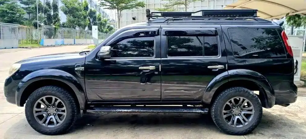 FORD EVEREST AT LIMITED 2013