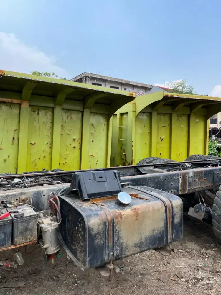 Bak dump truk second