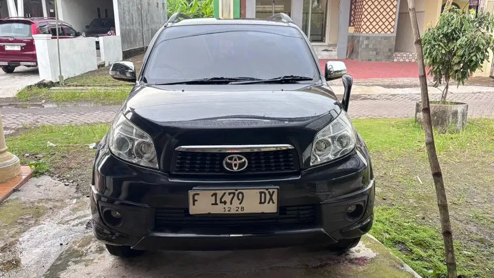 Toyota Rush 2013 Matic Bensin, jual cepat