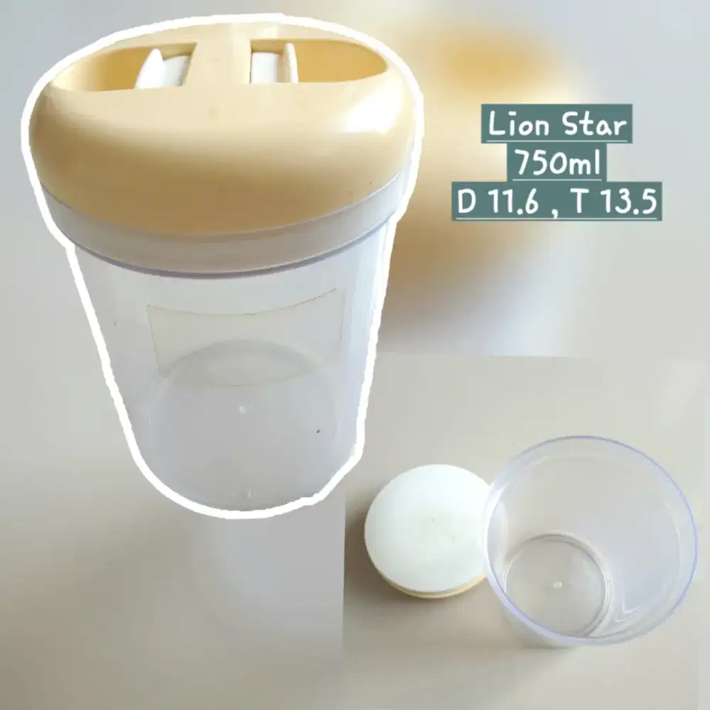 Toples makanan kue wadah kedap udara Lion Star 750ml, bekas