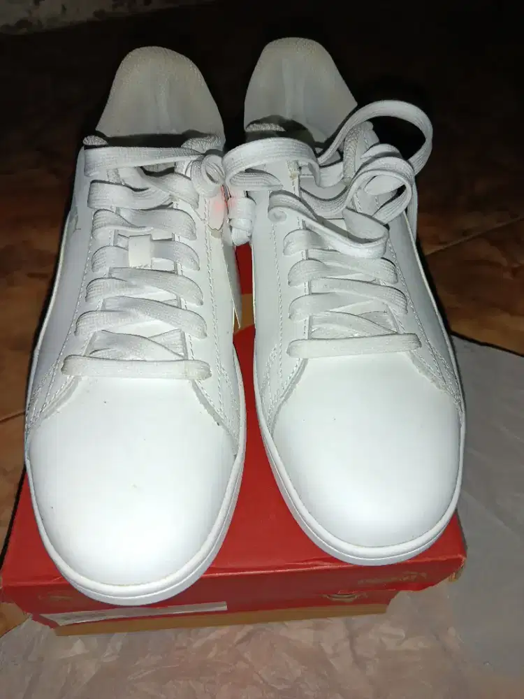 Puma smash v2 L 
Uk     : 44
Price :699