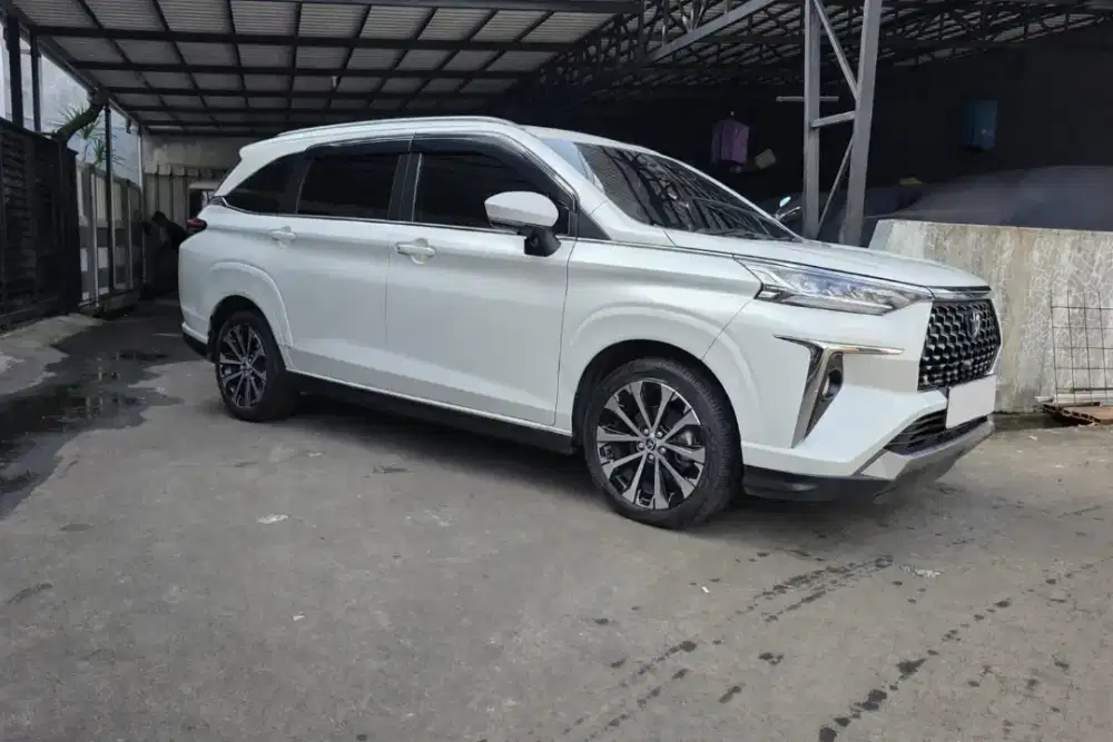 DIJUAL TOYOTA AVANZA VELOZ 2022 , matic !