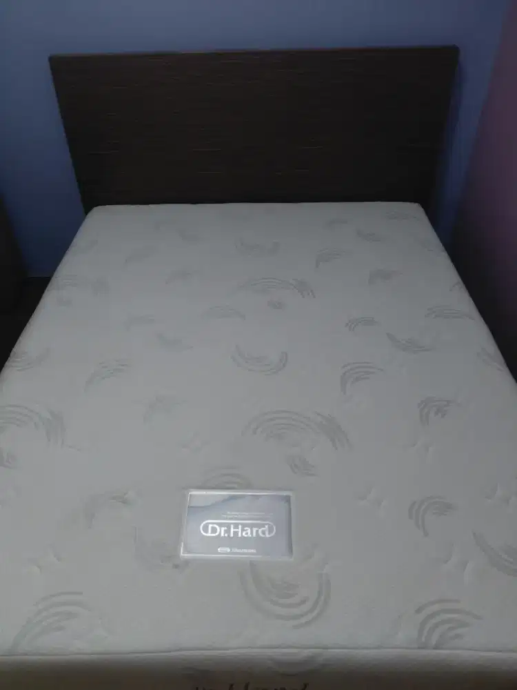Bed Simmons Dr. Hard New