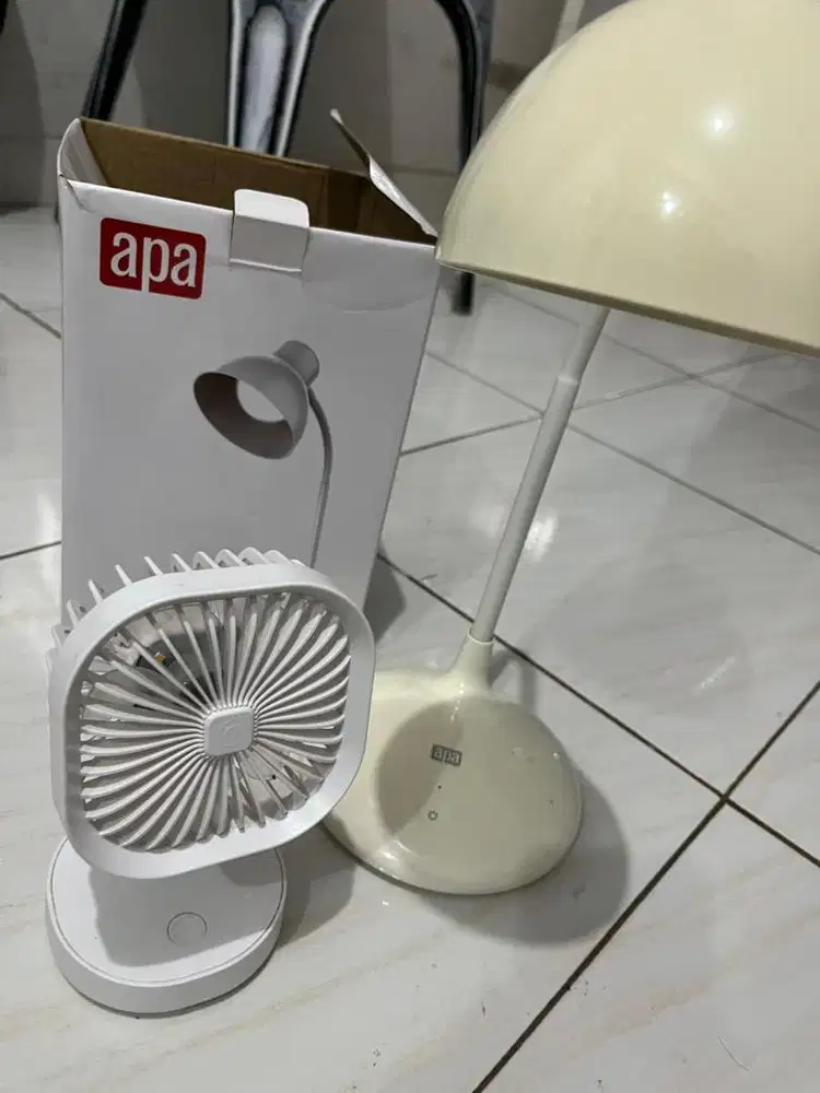 DIJUAL LAMPU MEJA 3 WARNA DAN KIPAS MEJA