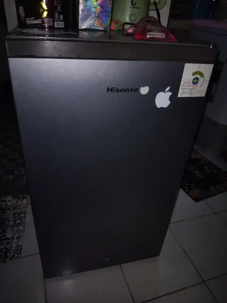 Hisense Kulkas 91L Silver