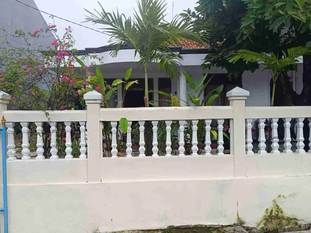 Rumah lama di cijantung