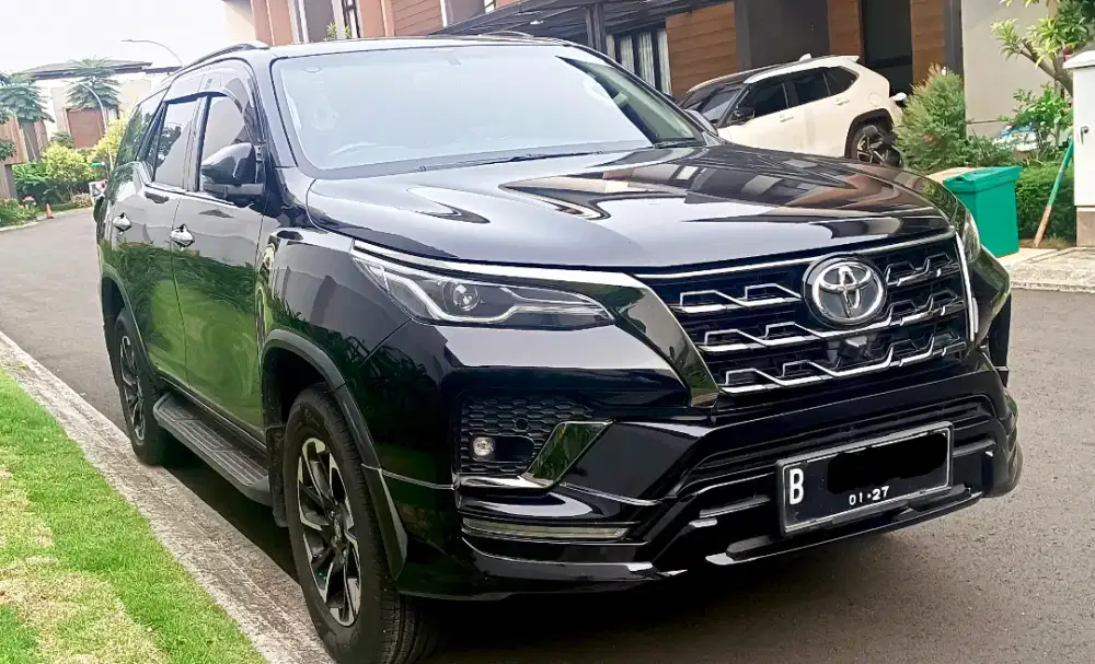 Nama sendiri Fortuner 2.8 GR sport 2022 diesel matic