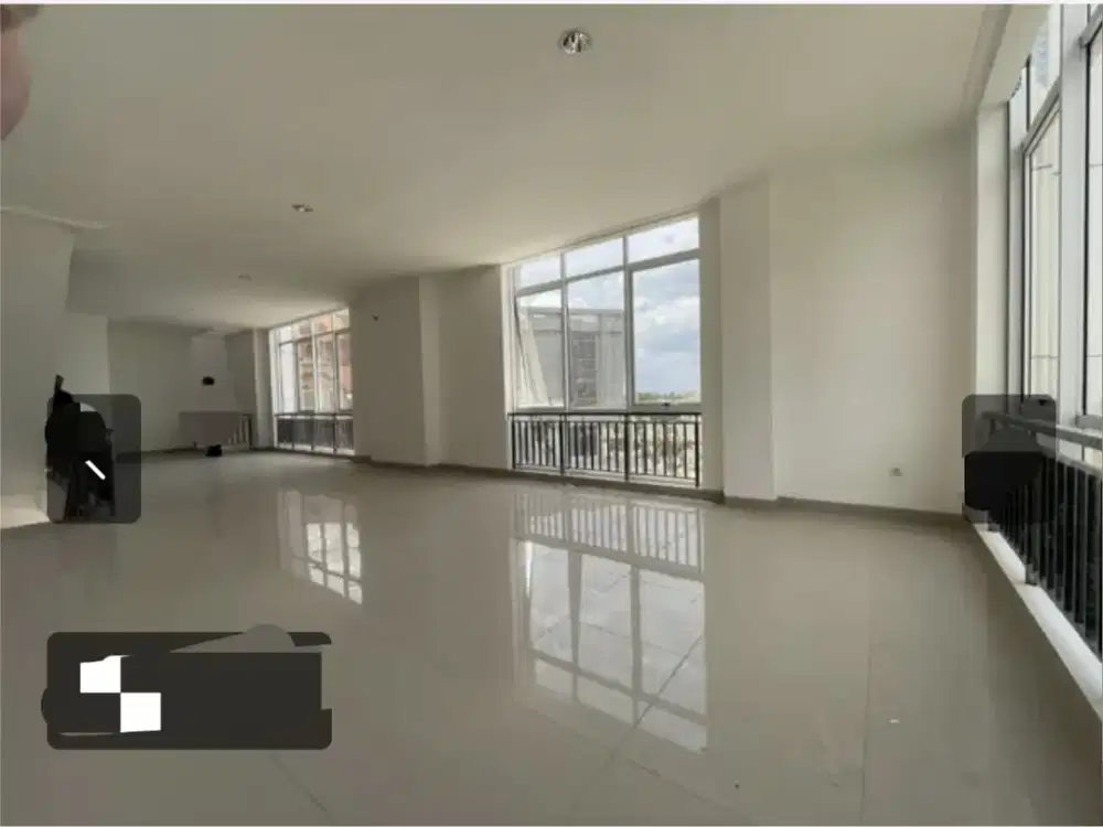 Dijual Ruko di La Riviera, Pik 2, Boulevard, Hoek, Uk 5X15m, Harga : 7 M Nego