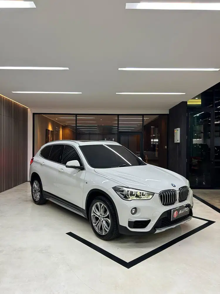BMW X1 SDrive18i xLine AT Panoramic 2020 Putih Nik 2019 B1755SS Km26rb