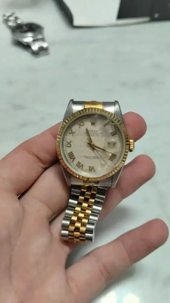 ROLEX OYSTER PERPETUAL DATE JUST