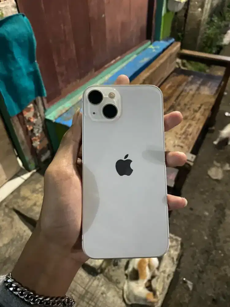 Iphone 13 256GB ALL OPERATOR 
Kondisi : mulus
