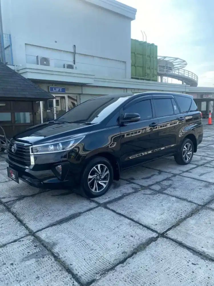 (TDP 80 JUTA) TOYOTA INNOVA V 2022 DIESEL AT HITAM