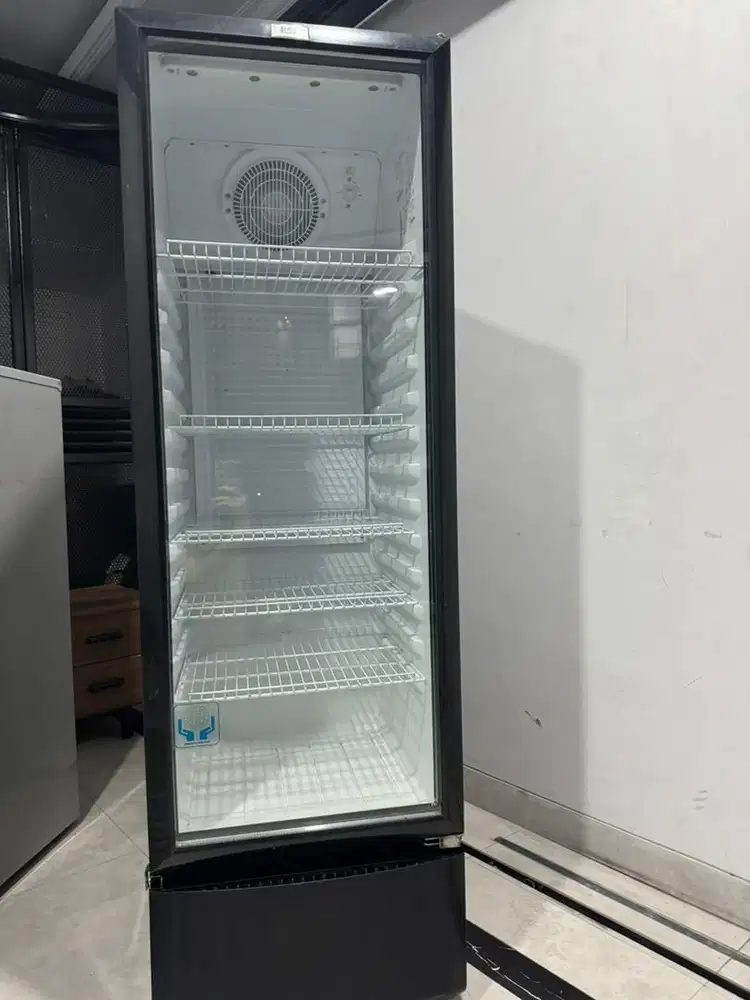 Showcase Chiller