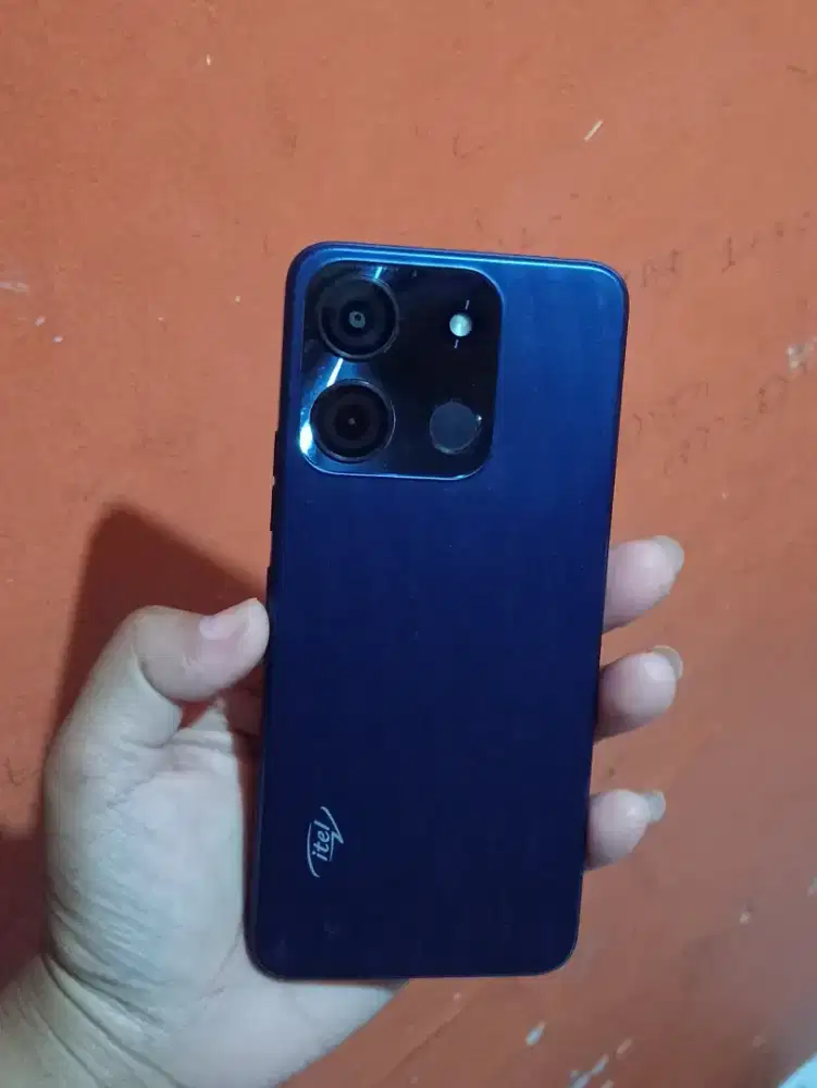Itel a60s ram 4+4/64!.