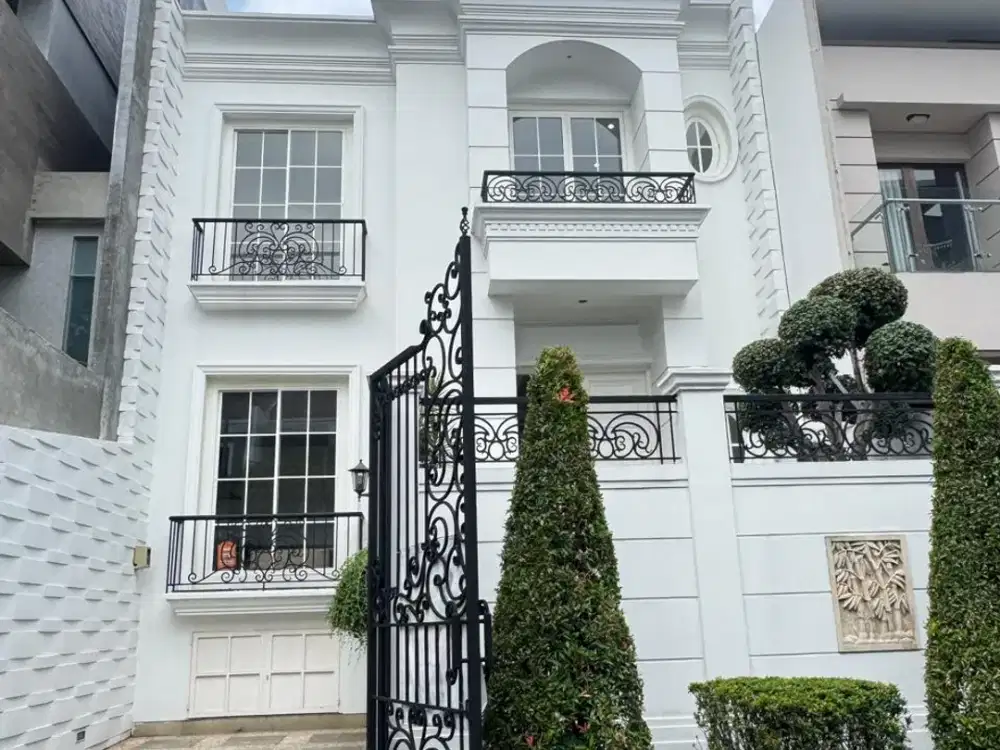 Rumah Siap Huni di Permata Buana, Uk 8X18m, 2.5 Lantai, Harga:6.9 M Nego