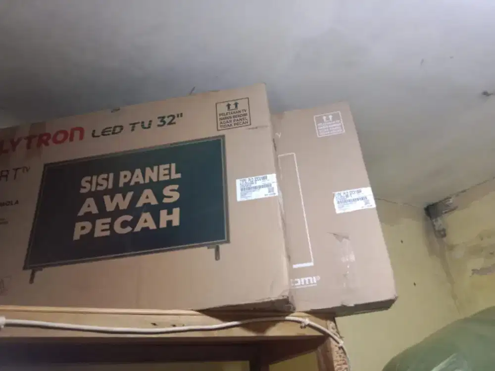 TV led 32 in smart TV polytron barang baru garansi resmi