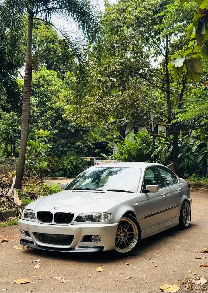 BMW 325I E46 M54 FACELIFT 2004 AT SILVER ON BLACK