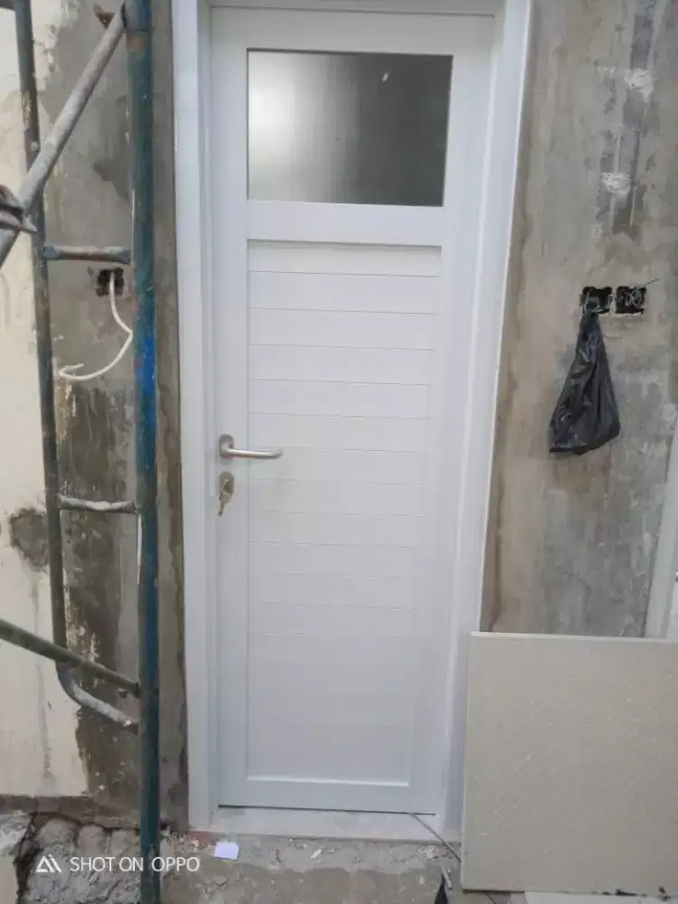 Pintu kamar mandi aluminium dan kaca/Acp