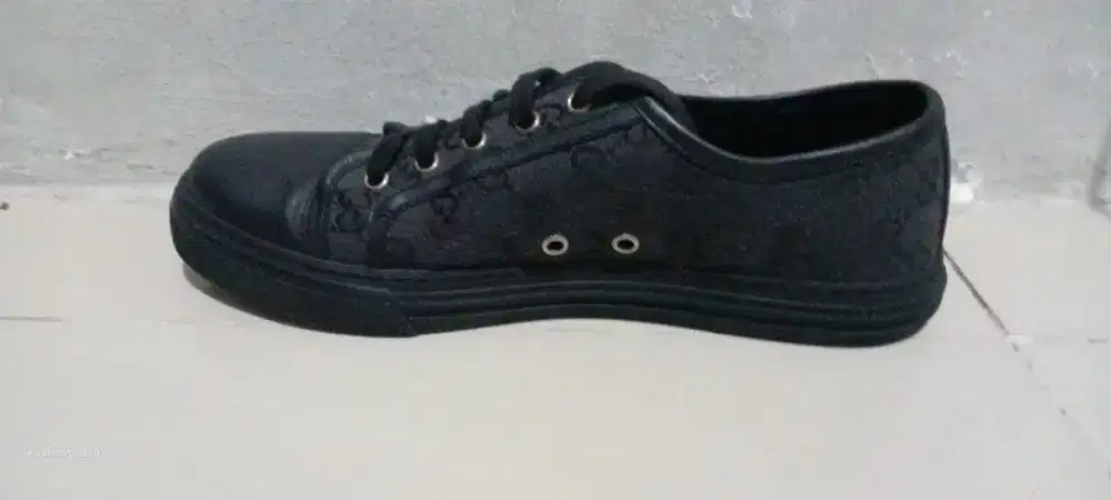 Sepatu snacker gucci prelove size 41