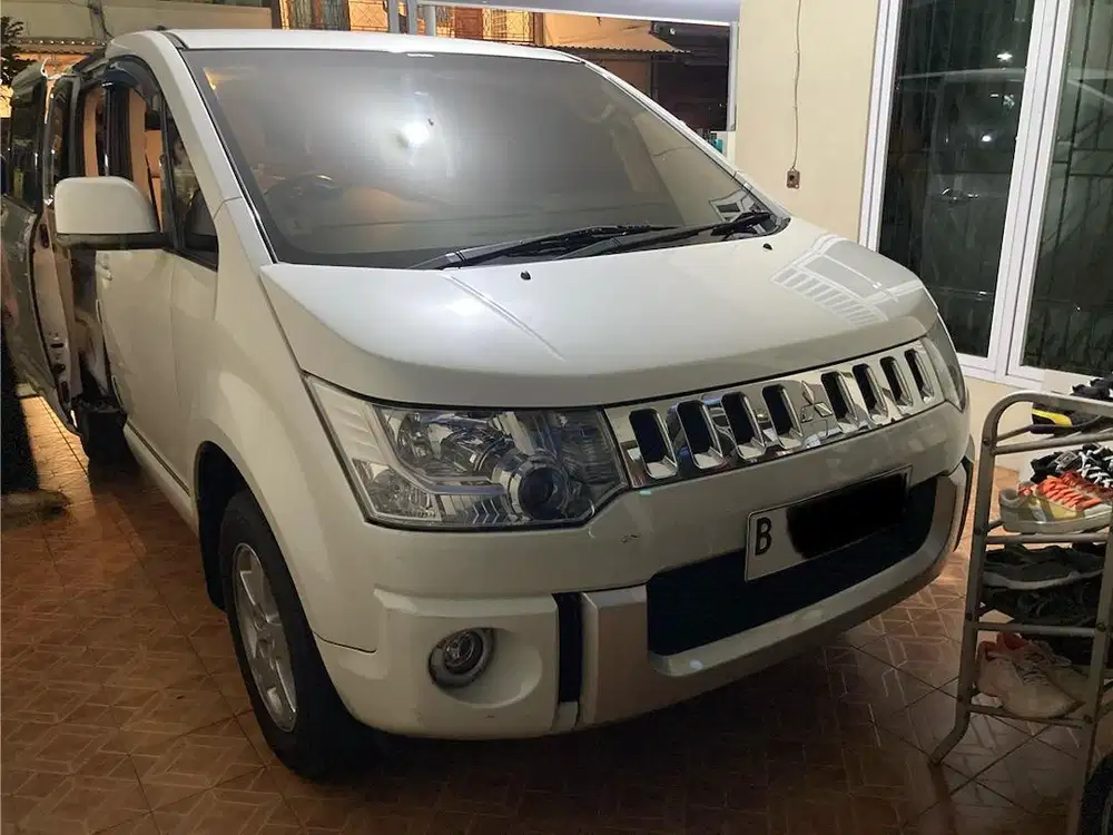 Mitsubishi Delica 2015 full ori..