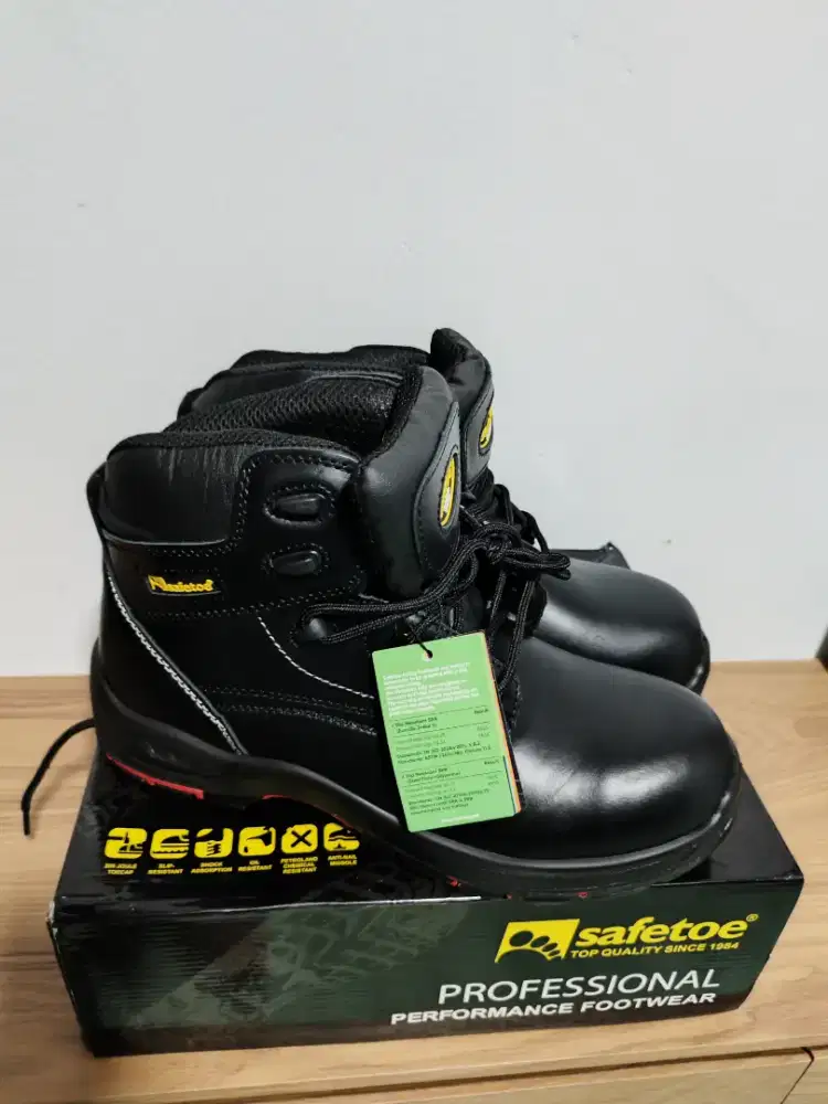 Sepatu Safety Baru