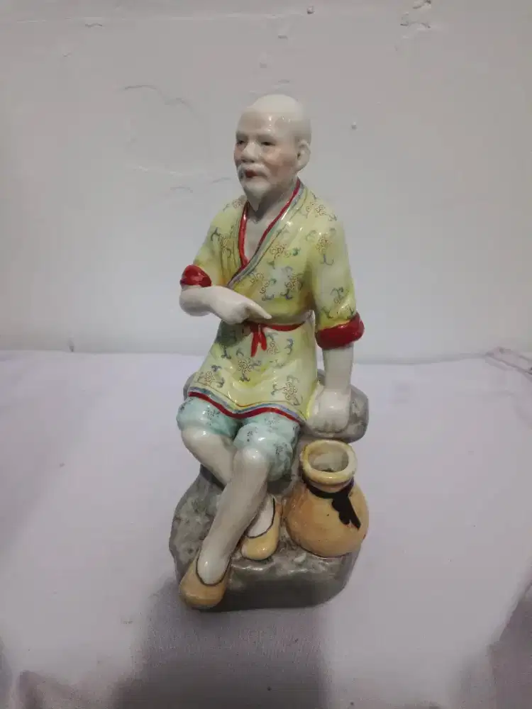 Patung keramik cina antik