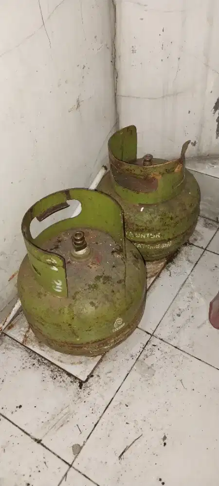 Dijual tabung gas kosong