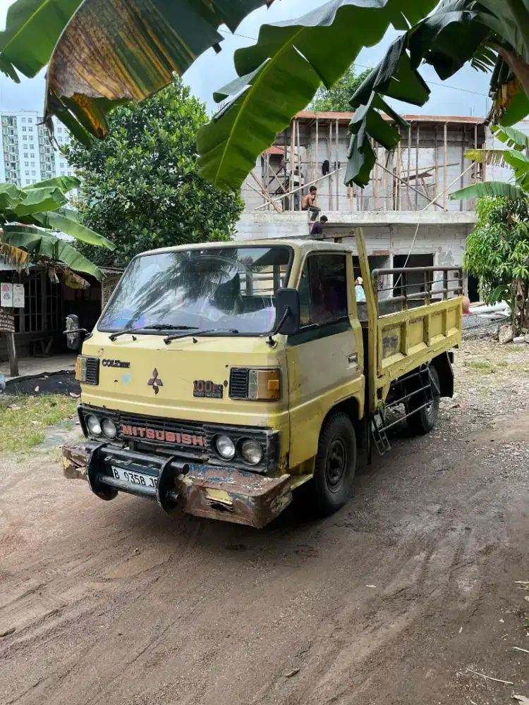 Truk Mitsubishi Umplung 1981