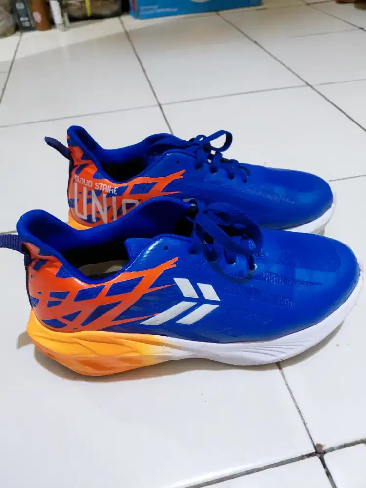 Jual sepatu Running Pria No minus