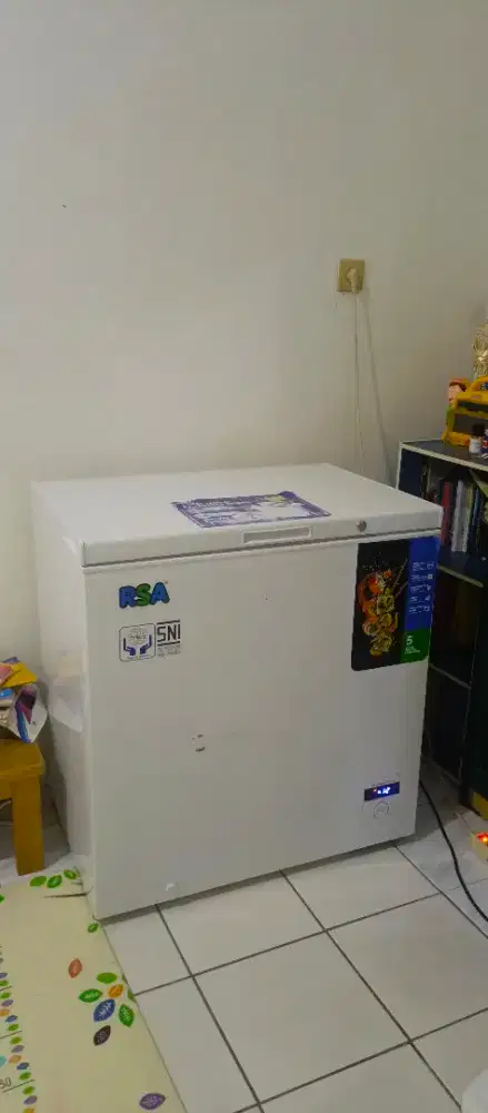 Dijual Freezer Box RSA 200L