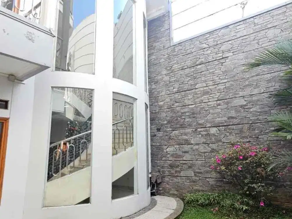 Jual rumah bagus siap huni di mekar wangi bandung